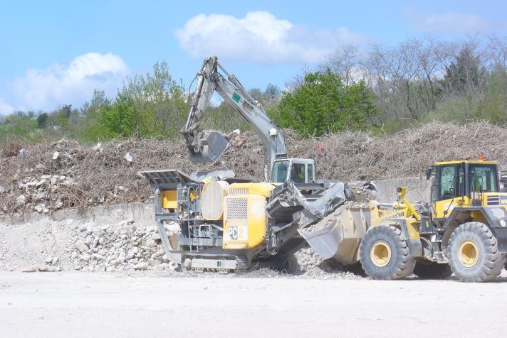 Image of a construction machine in the public air